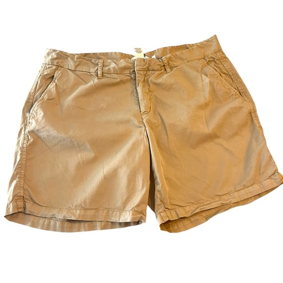 Sundance Shorts Sz 14 Beige Khaki Straight Flat Front Chino Slash Pockets - Picture 1 of 6